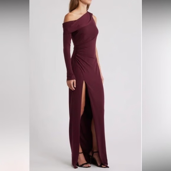 NEW Katie May Mojave Single Long Sleeve Gown in Sangria - size XS - Picture 3 of 6